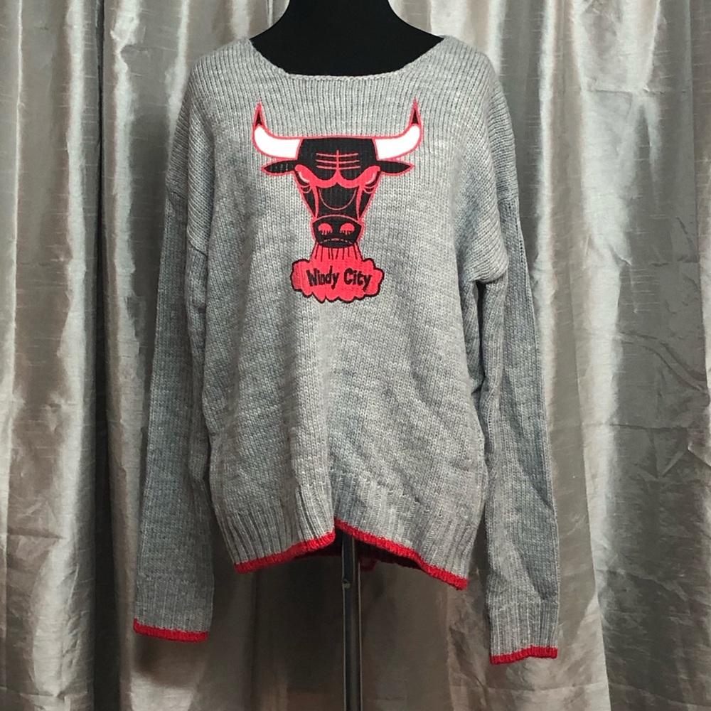 Chicago Bulls sweater Size medium touch by Alyssa Milano